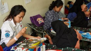 Korban-Keracunan-MBG-di-Kabupaten-Bandung-Barat_20250926_070914.jpg