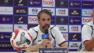 LAWAN-AREMA-Pelatih-Persija-Jakarta-Mauricio-Souza.jpg