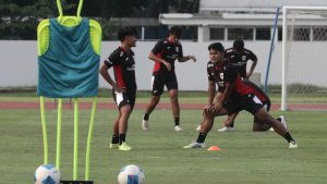 Latihan-Timnas-U-23-Indonesia-Jelang-Hadapi-India-U-23_20251009_193227.jpg