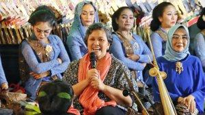 Lestari-Moerdijat-wayang.jpg