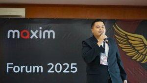 MAXIM-27225.jpg
