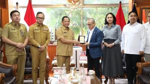 MENDAGRI-DAN-MENTERI-P2MI-071025.jpg