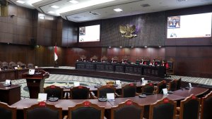 MK-Tolak-Uji-Formil-UU-TNI_20250917_171315.jpg