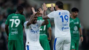 Malcom-kiri-dan-Theo-Hernandez-kanan-melakukan-perayaan-gol.jpg