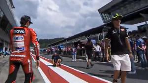 Marc-Marquez-kiri-dan-Valentino-Rossi-kanan.jpg