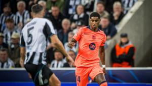 Marcus-Rashford-kanan-ketika-akan-melewati.jpg