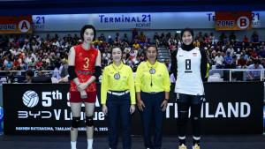 Megawati-Hangestri-Pertiwi-kanan-dan-Tran-Thi-Thanh-Thuy.jpg