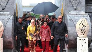 Megawati-Ziarah-ke-Makam-Bung-Karno_3.jpg