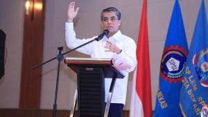 Menaker-Tekankan-SDM-Kuat-dan-Hubungan-Industrial-Harmonis-Kunci-Kemandirian-Ekonomi.jpg