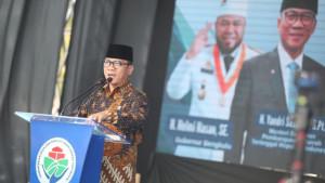 Mendes-PDT-Yandri-Susanto-deklarasi-gotong-royong-membangun-desa-dan-penguatan-Program-Desa-Bersinar.jpg