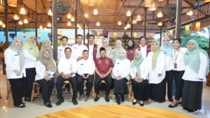 Mensos-Gus-Ipul-Temui-Pendamping-PKH-Balikpapan-Ingatkan-Turunkan-Kemiskinan-dengan-Terukur.jpg