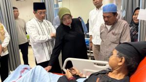 Menteri-Agama-Nasaruddin-Umar-menjenguk-korban-bangunan-majelis-taklim-ambruk-di-Ciomas-Bogor.jpg