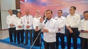 Menteri-BKKBN-Wihaji.jpg