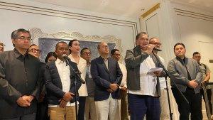 Menteri-Koordinator-Bidang-Perekonomian-Airlangga-Hartarto-dan-p.jpg