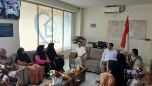 Menteri-Perlindungan-PMI-Abdul-Kadir-Karding-berdialog-dengan-korban-calon-migran-ilegal.jpg