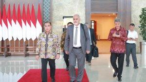 Menteri-Pertanian-Palestina-Rezq-Basheer-Salimia.jpg