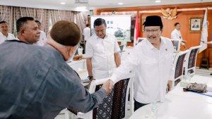 Menteri-Sosial-Saifullah-Yusuf-menghadiri-audiensi-bersama-Bupati-Fakfak.jpg