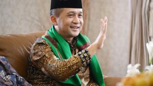 Menteri-Transmigrasi-M-Iftitah-Sulaiman-Suryanagara-as.jpg