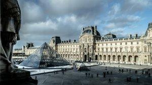 Museum-Louvre-di-Paris-Prancis.jpg