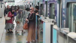 Naik-MRT-Gratis-untuk-Perempuan-Peringati-Hari-Kartini_20250422_063810.jpg