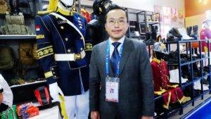 PAMERAN-ALUTSISTA-Desainer-kondang-Stephen-Wongso.jpg