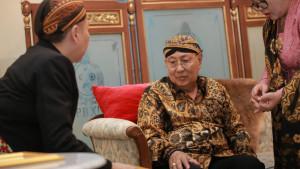 PB-XIII-dikenang-sebagai-raja-bersahaja-yang-wariskan-dialog-lintas-generasi-dan-etika-Jawa.jpg