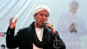 PENYANYI-RELIGI-OPICK-Ustad-sekaligus-penyanyi-Aunur-Rofiq-Lil-Firdaus.jpg
