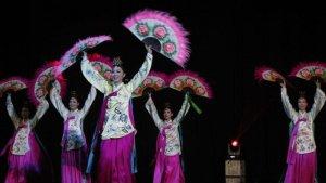 PERTUNJUKAN-TARI-Satu-di-antara-tarian-seni.jpg