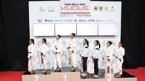 PODIUM-Upacara-Penghormatan-Pemenang-PON-BELA-DIRI.jpg
