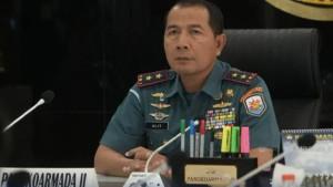 Pangkoarmada-II-Laksda-TNI-Putu-Alit-Jaya-Terima-Brevet-Kehormatan.jpg
