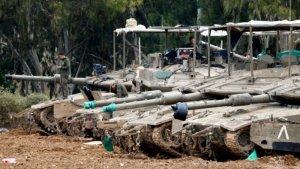 Pasukan-Israel-IDF-menjejerkan-posisi-laras-meriam-tank-Merkava.jpg