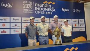 Pegolf-Steve-Lewton-Gabriel-Hansel-Hari-dan-Randy-Arbenata-Mohamad-Bintang.jpg