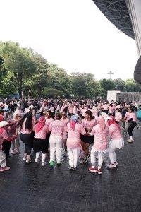 Pelaksanaan-zumba-di-Stadion-Gelora-Bung-Karno-GBK-Jakarta.jpg