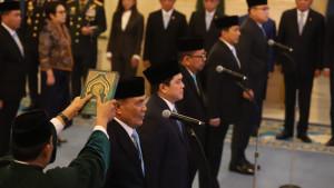 Pelantikan-11-Pejabat-di-Istana-Negara.jpg
