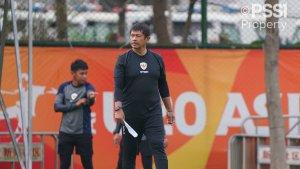Pelatih-Timnas-U20-Indonesia-Indra-Sjafri-pada-sesi-latihan-Skuad-Garuda-Muda.jpg