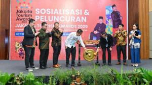 Peluncuran-Jakarta-Tourism-Awards-JTA-2025-ditandai-dengan-pemukulan-gong.jpg