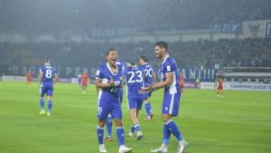 Pemain-Persib-Bandung-Adam-Alis-melakukan-selebrasi-setelah-mencetak-gol-ke-gawang-Selangor-FC.jpg