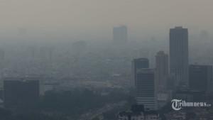 Pemandangan-gedung-bertingkat-di-Jakarta-diselimuti-asap-polusi-udara.jpg