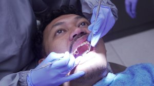 Pemenuhan-Tenaga-Dokter-Gigi-di-Indonesia_20250416_170551.jpg
