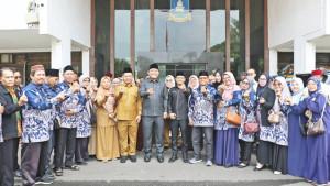 Pemkab-Serang-Bakal-Alokasikan-Dana-Insentif-untuk-Guru-SMP-Swasta-di-Tahun-2026.jpg