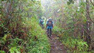 Pencarian-2-Pendaki-Tersesat-di-Gunung-Agung.jpg