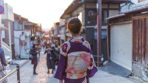 Pengalaman-unik-yang-cuma-bisa-kamu-rasakan-di-Jepang.jpg