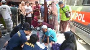 Pengambilan-Sampel-DNA-Keluarga-Korban-Musala-Ambruk-di-Ponpes-A_20251002_170212.jpg
