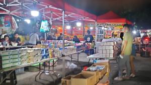 Penjual-masker-di-BKT-Jakarta-Timur.jpg