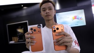 Penjualan-iPhone-17-di-Indonesia_20251017_150705.jpg