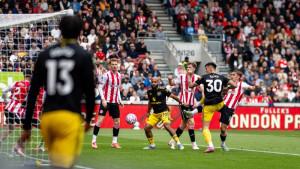 Penyerang-Manchester-United-Benjamin-Sesko-saat-mencetak-gol-debut-melawan-Brentford.jpg