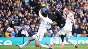 Penyerang-Tottenham-Hotspur-Mathys-Tel-tengah.jpg