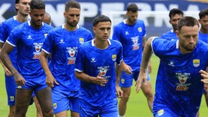Persib-Jalani-Latihan-Resmi-Jelang-Melawan-Persebaya_20250911_181831.jpg