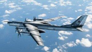 Pesawat-pembom-Tupolev-Tu-95.jpg