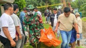 Petugas-mengevakuasi-jenazah-Ratih-Anggraeni-yang-ditemukan-di-saluran-Irigasi-Curug-Gala.jpg